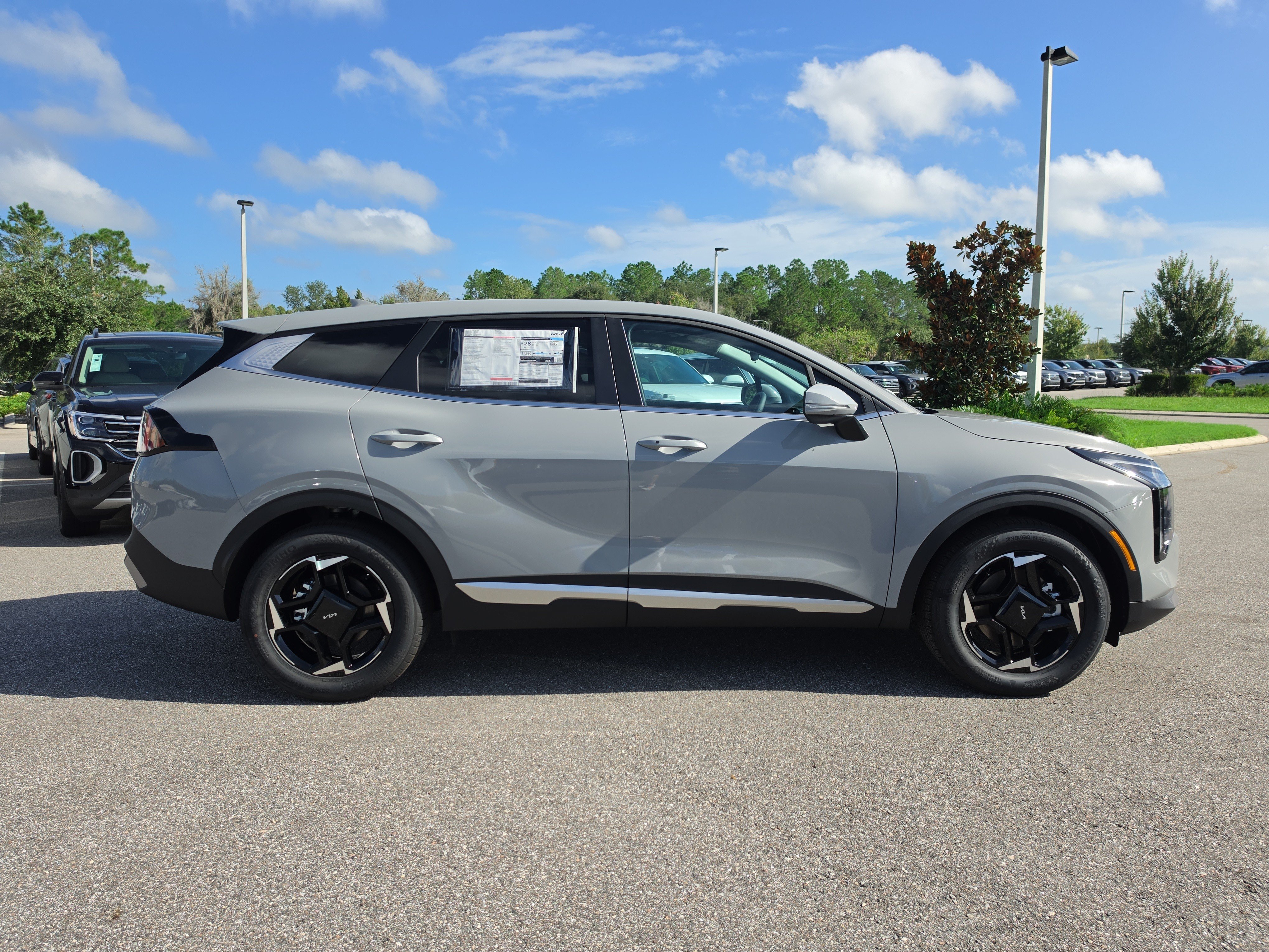New 2027 Kia Sportage EX FWD image 9