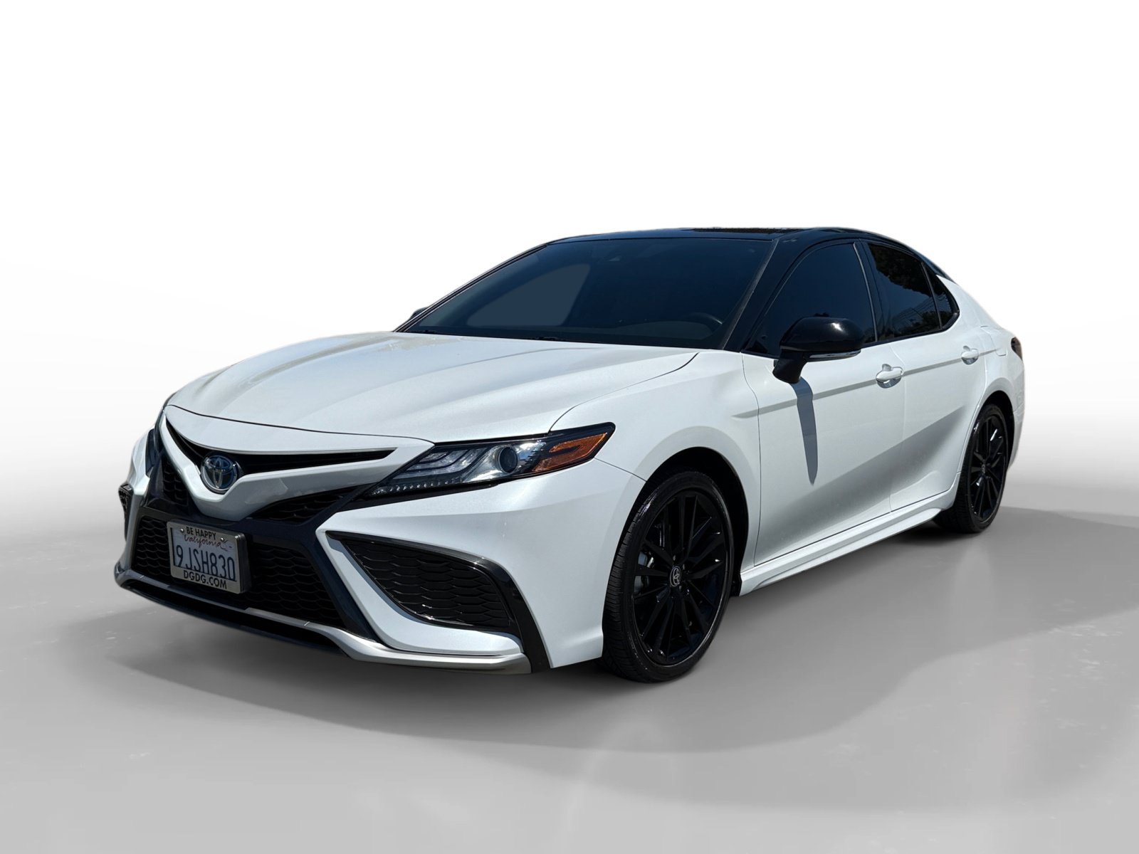Used 2024 Toyota Camry XSE FWD image 1