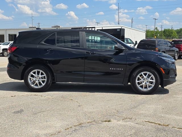 Used 2023 Chevrolet Equinox LS w/ LS Convenience Package FWD image 6