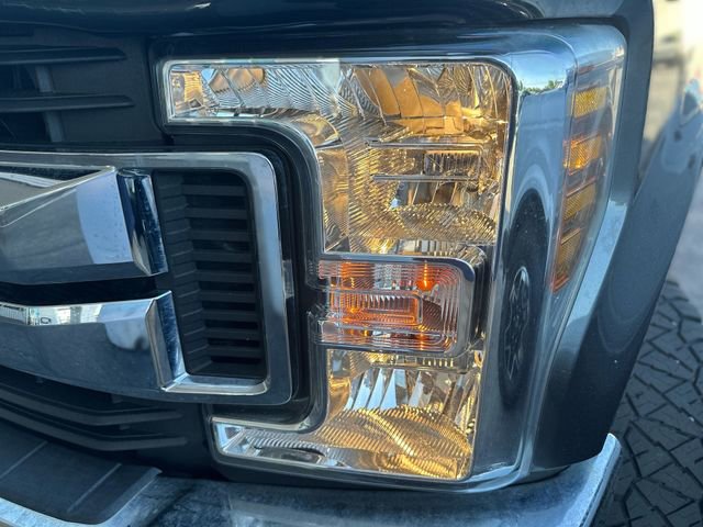 Used 2019 Ford F250 XL w/ STX Appearance Package image 9