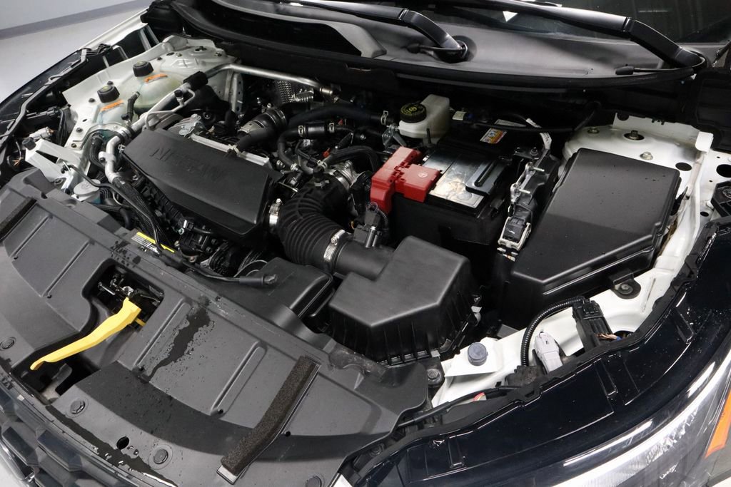 Certified 2023 Nissan Rogue SV image 17