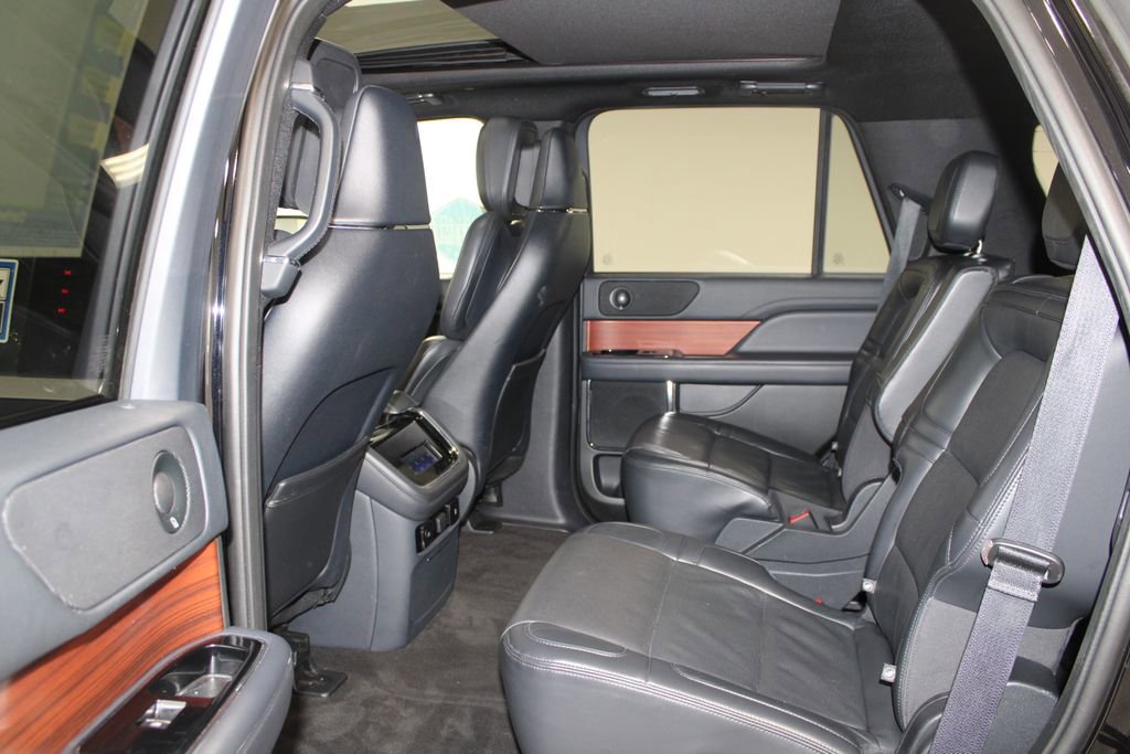 Used 2024 Lincoln Navigator Reserve image 27