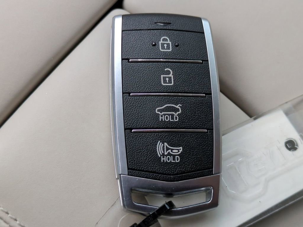 Used 2022 Genesis G90 5.0 Ultimate image 30