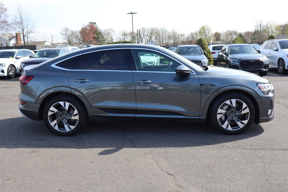 Used 2021 Audi e-tron Premium Plus w/ Premium Plus Package AWD/4WD image 4