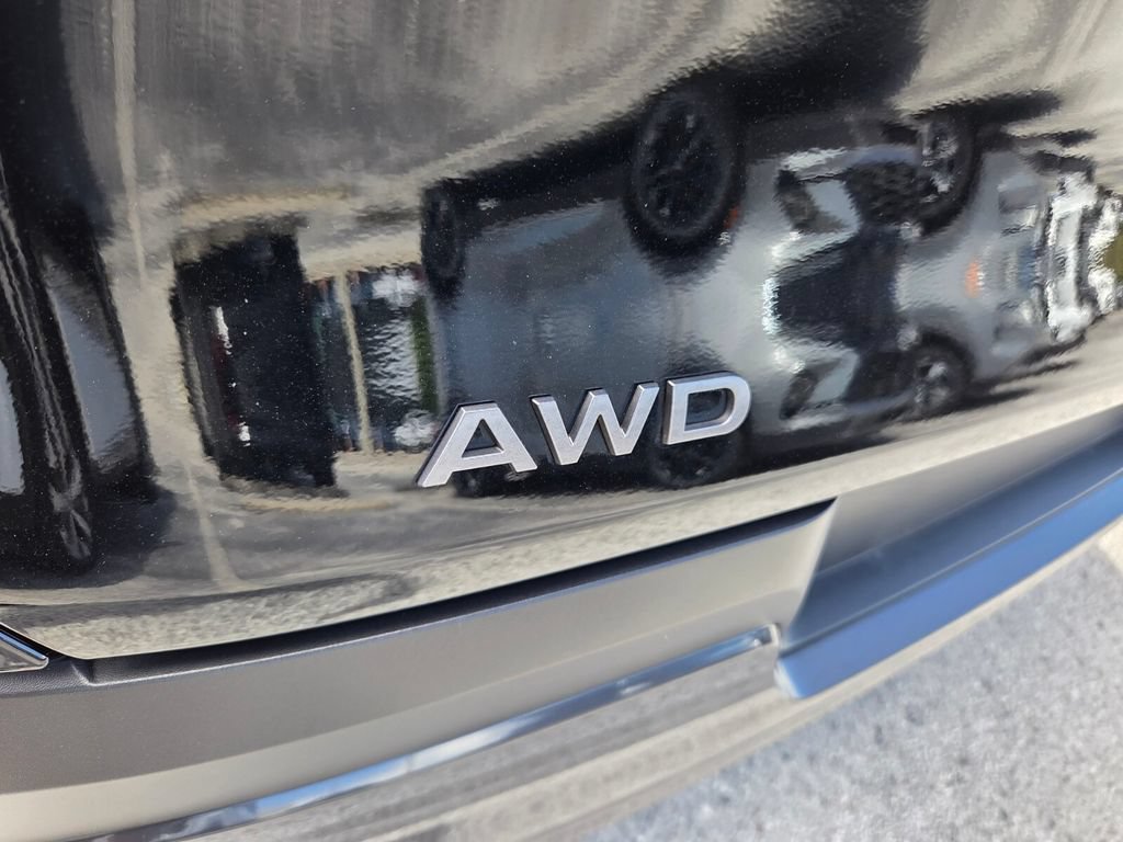 Used 2025 Nissan Murano SL AWD/4WD image 11