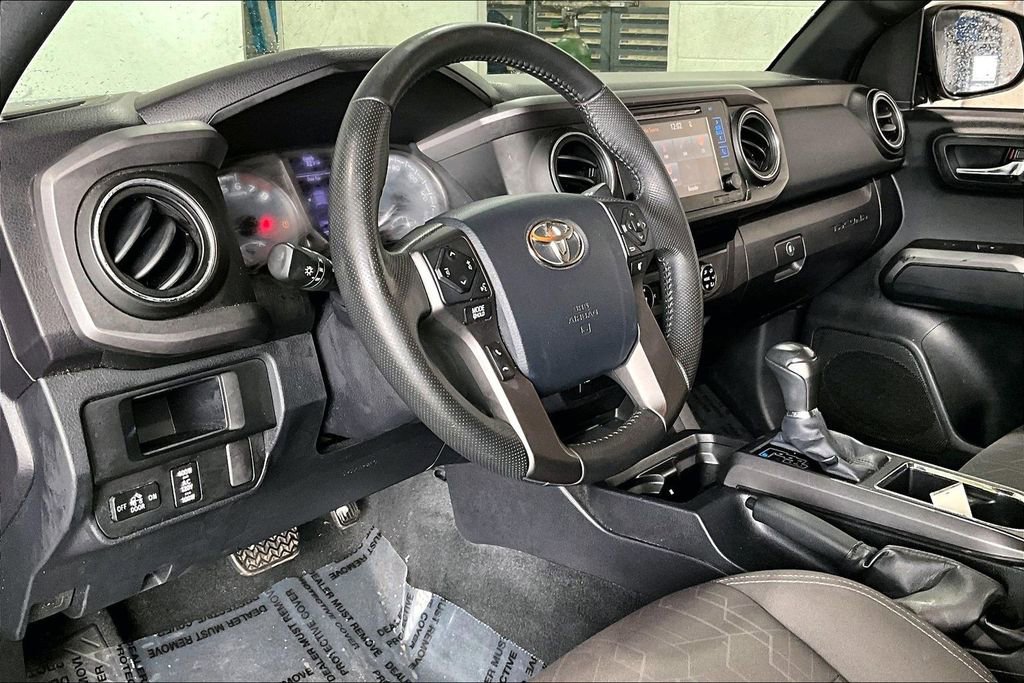 Used 2016 Toyota Tacoma TRD Off-Road w/ Towing Package image 16