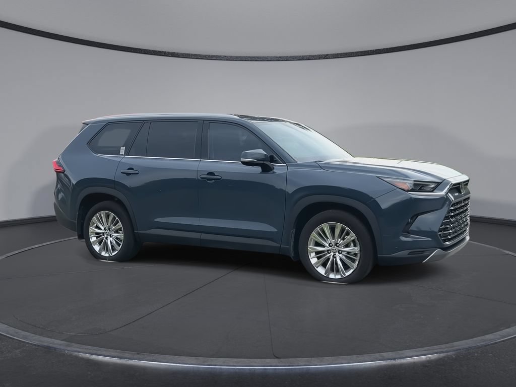 Used 2024 Toyota Grand Highlander AWD image 2