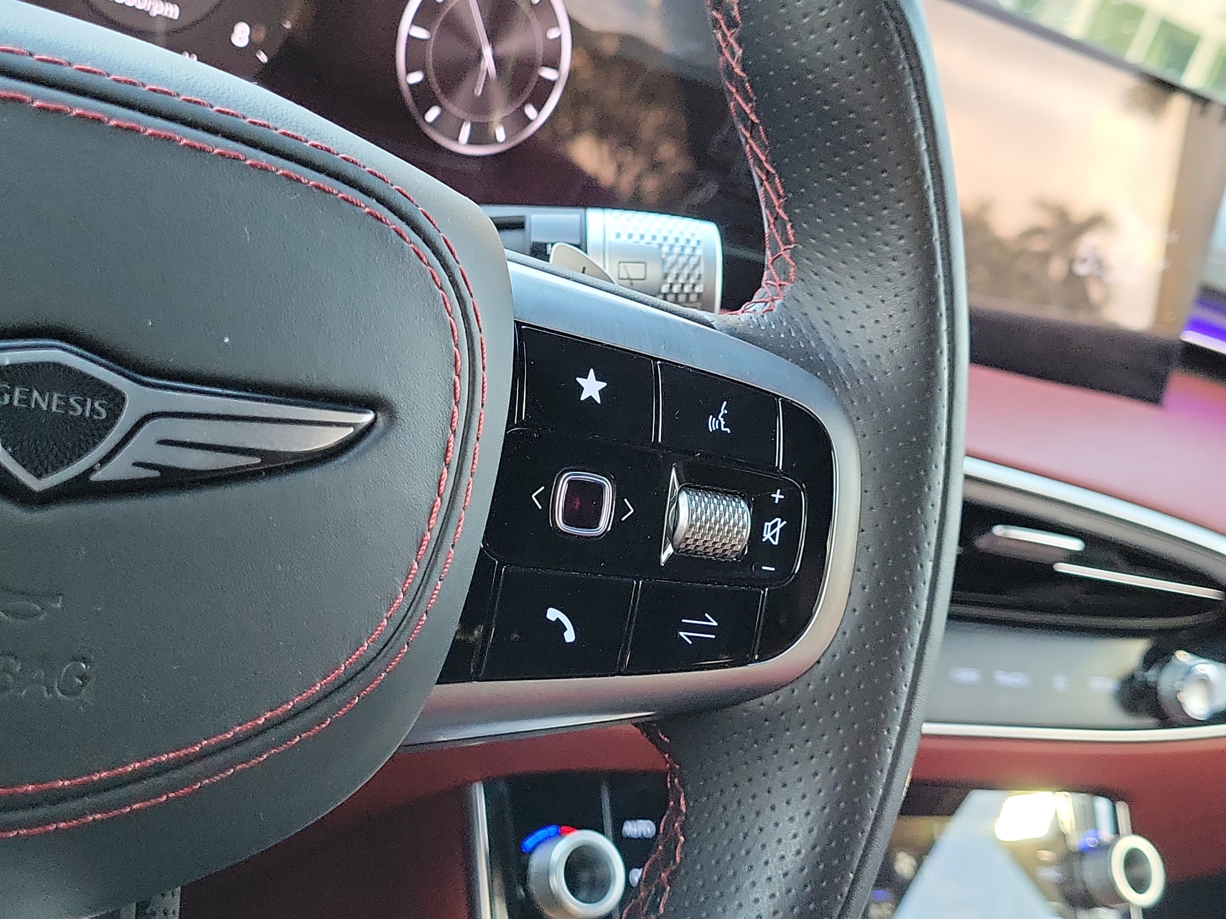 Used 2026 Genesis GV70 3.5T Sport Advanced image 25