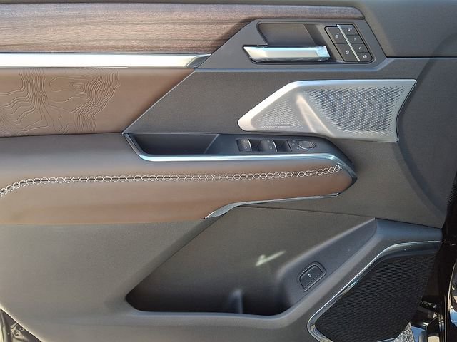 New 2026 GMC Acadia Denali Ultimate w/ LPO, Floor Liner Package image 14