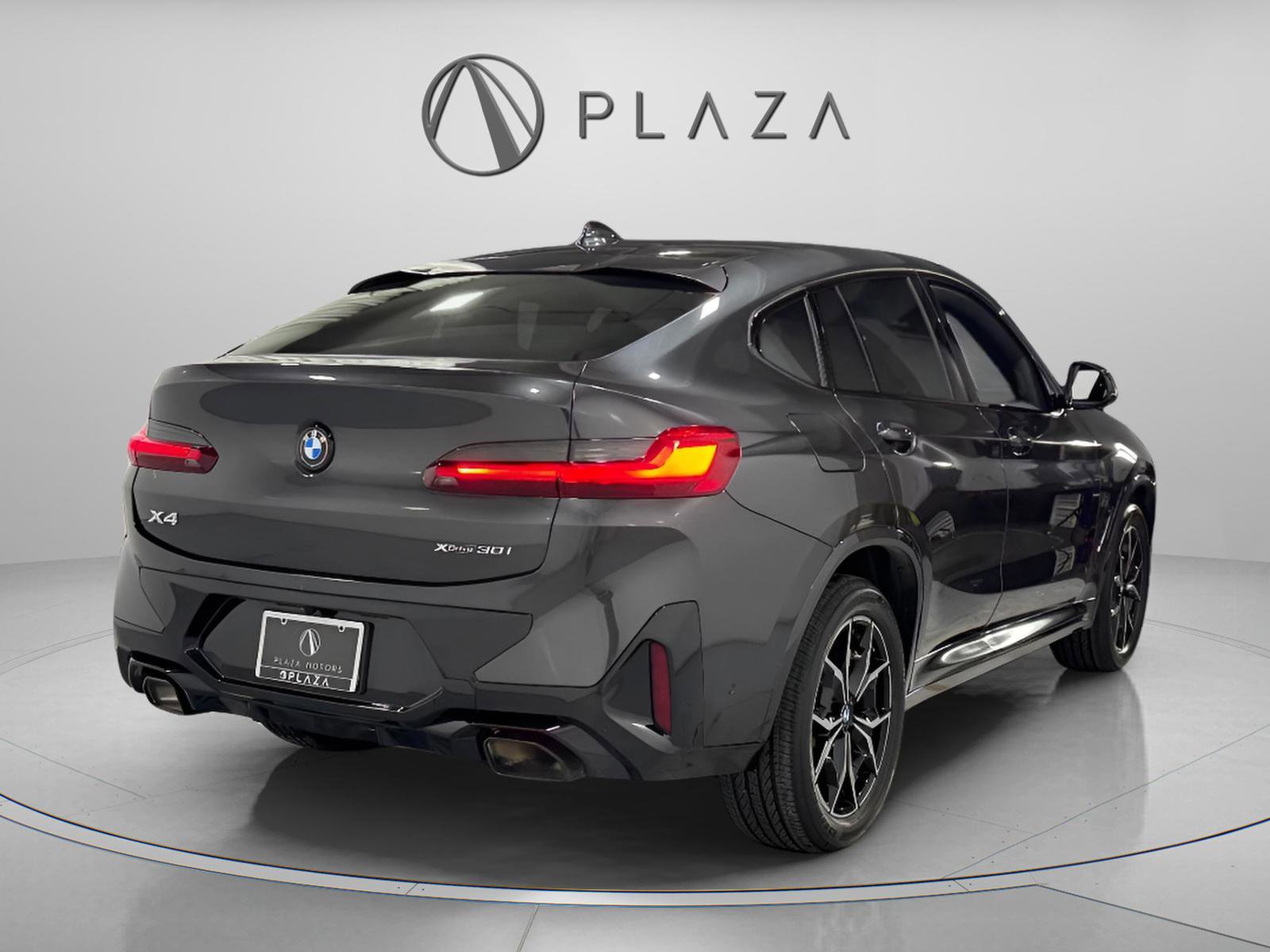 Used 2023 BMW X4 xDrive30i w/ M Sport Package image 6