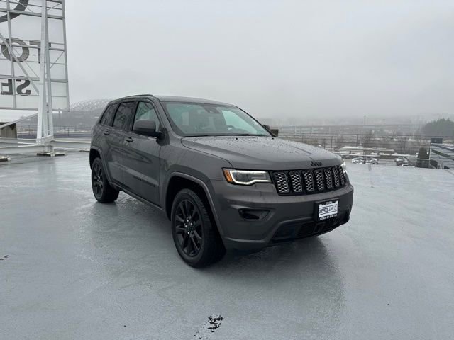 Used 2020 Jeep Grand Cherokee Altitude