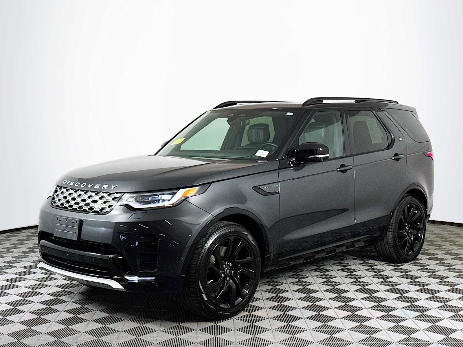 Used 2024 Land Rover Discovery Metropolitan Edition