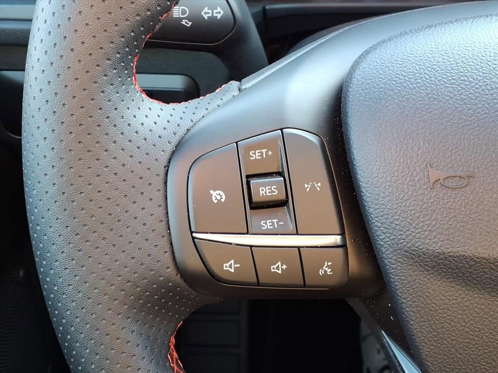 Used 2025 Ford Escape ST-Line image 21