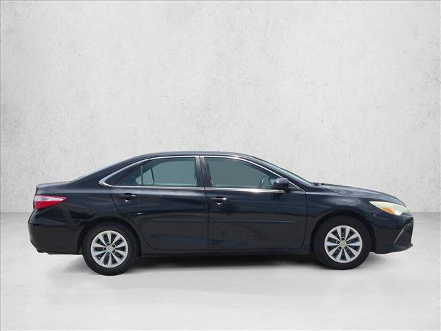 Used 2016 Toyota Camry LE FWD image 4