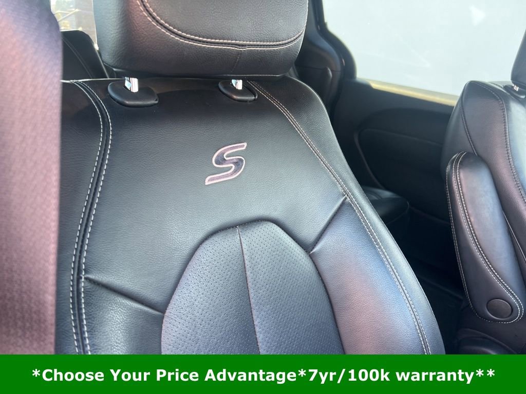 Certified 2022 Chrysler Pacifica Touring-L w/ S Appearance Package image 28