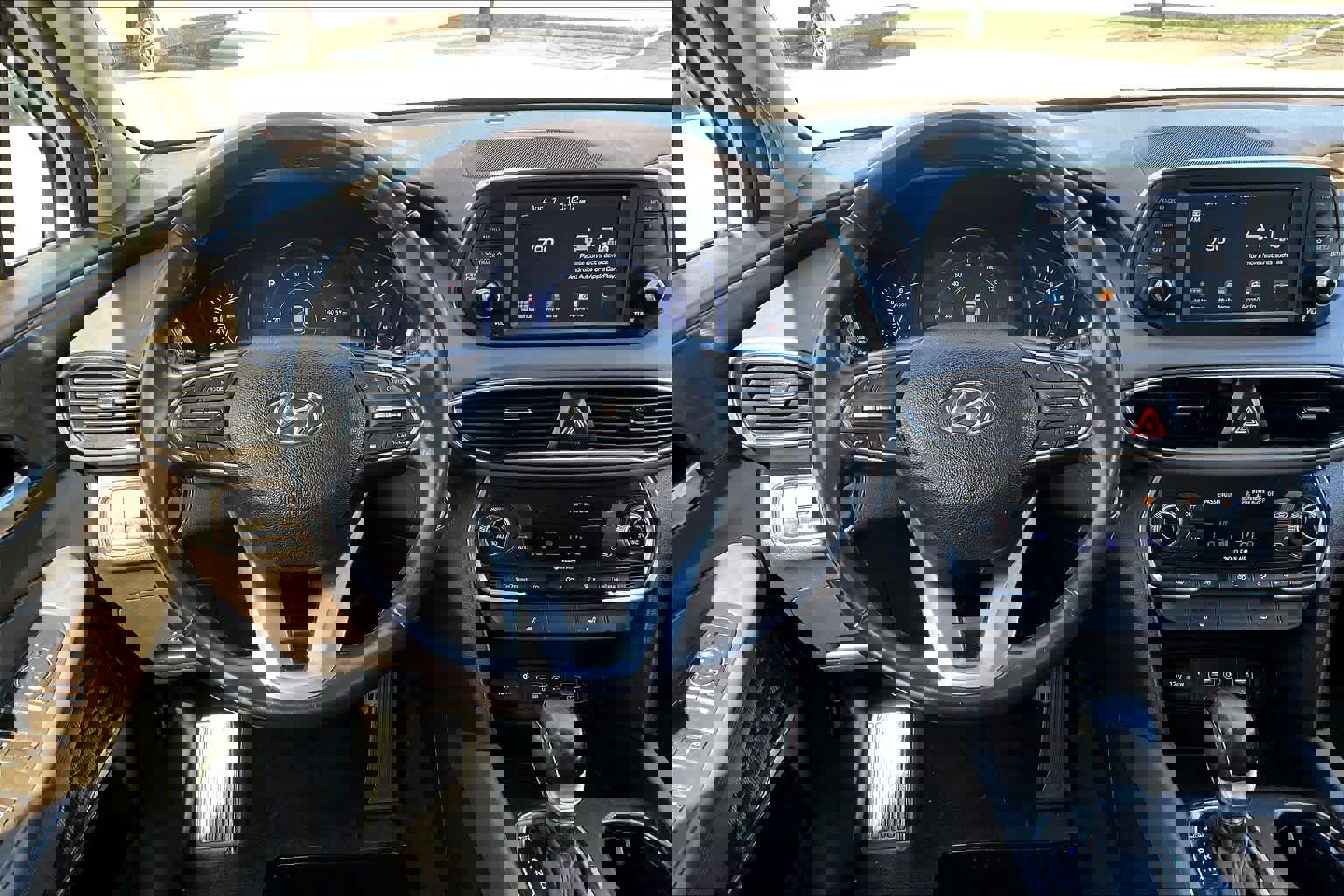 Used 2020 Hyundai Santa Fe SEL w/ Convenience Package image 6