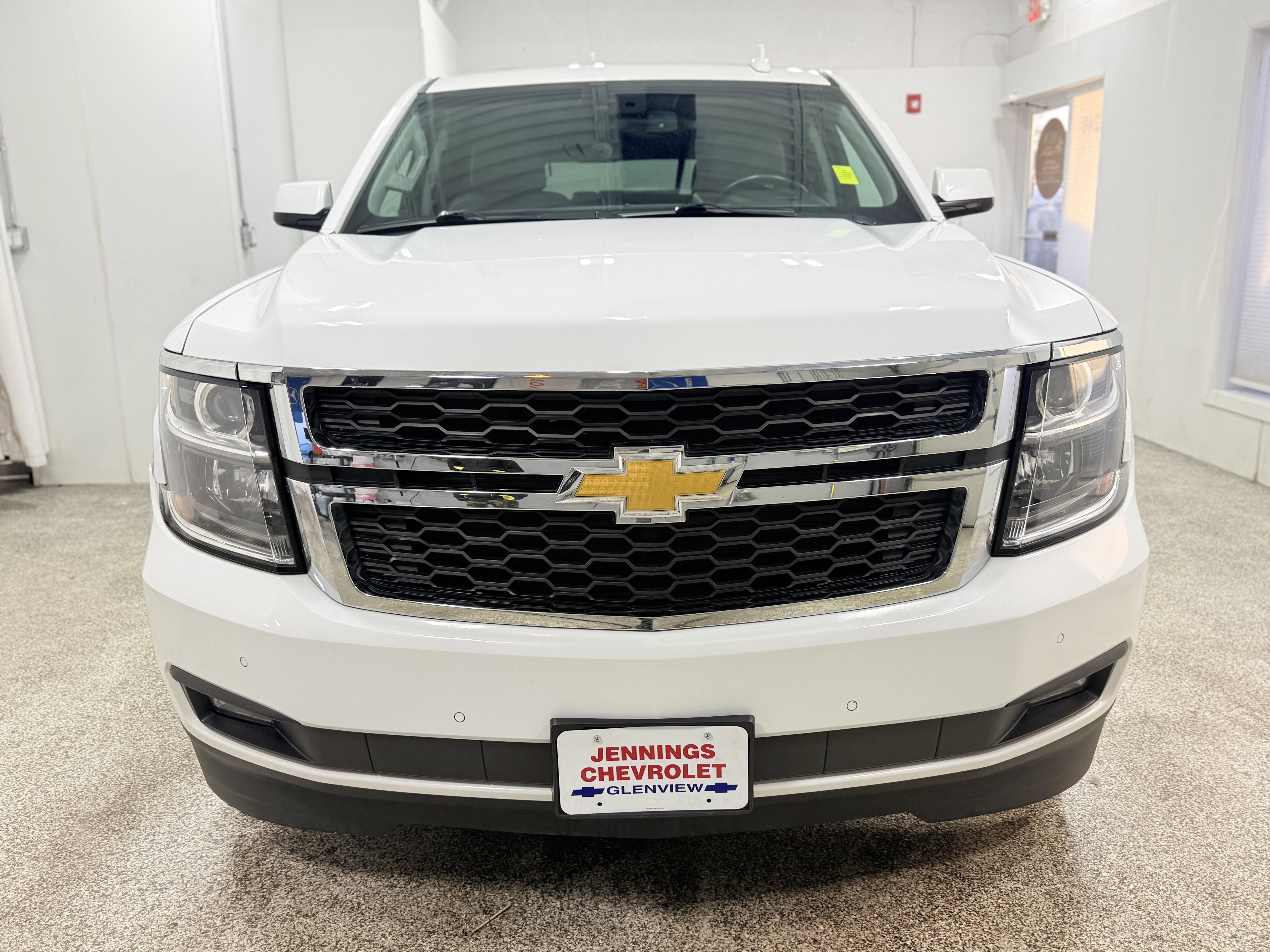 Used 2018 Chevrolet Suburban LT image 2