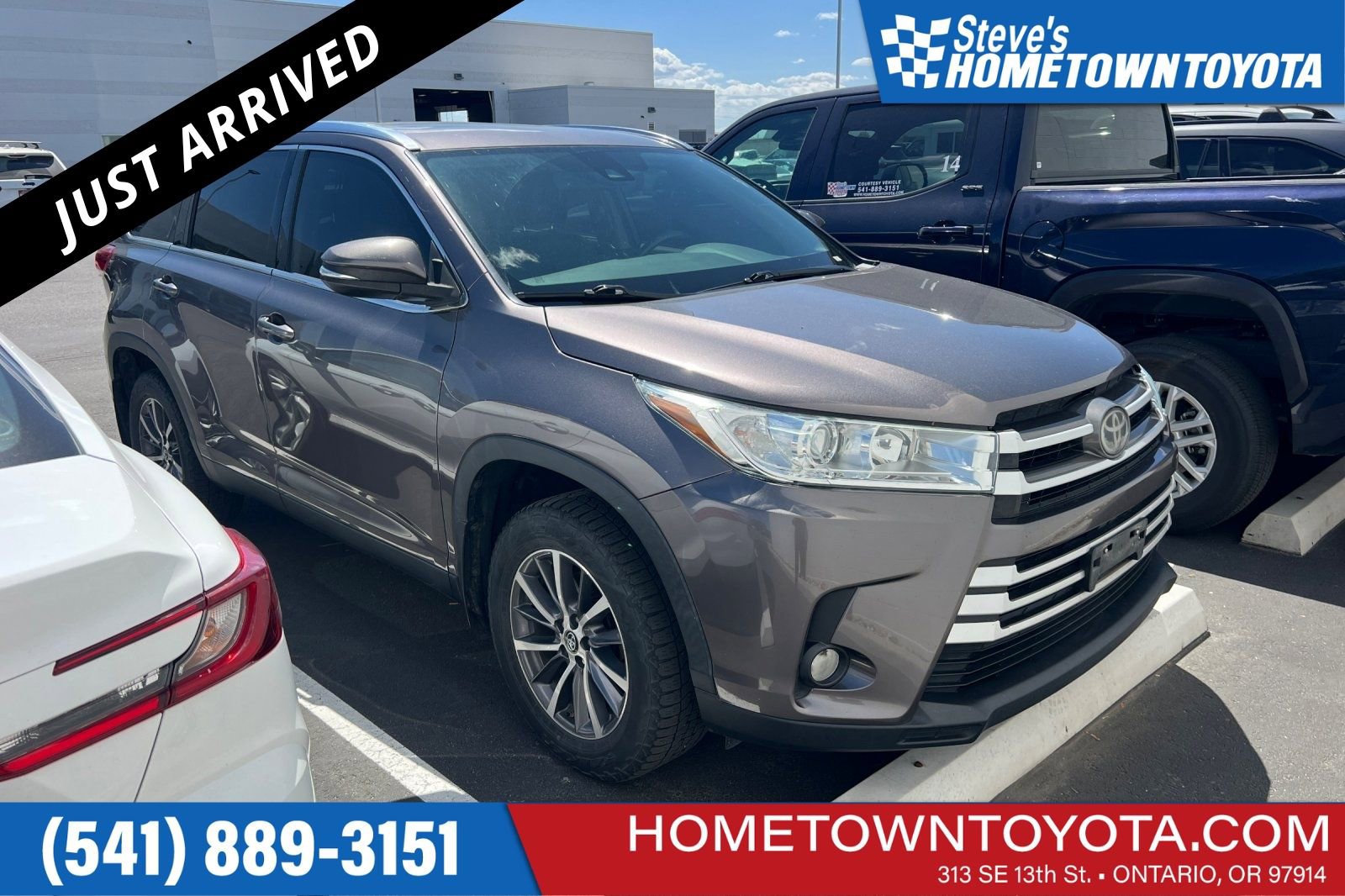 Used 2019 Toyota Highlander XLE AWD/4WD image 1
