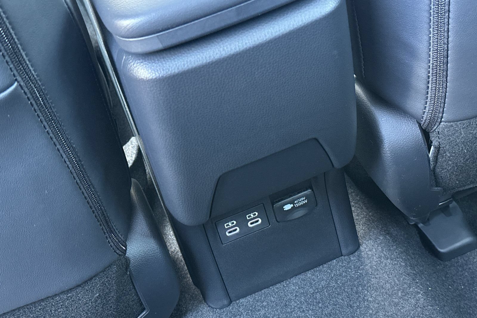 New 2026 Toyota Prius Plug-In Hybrid FWD image 15