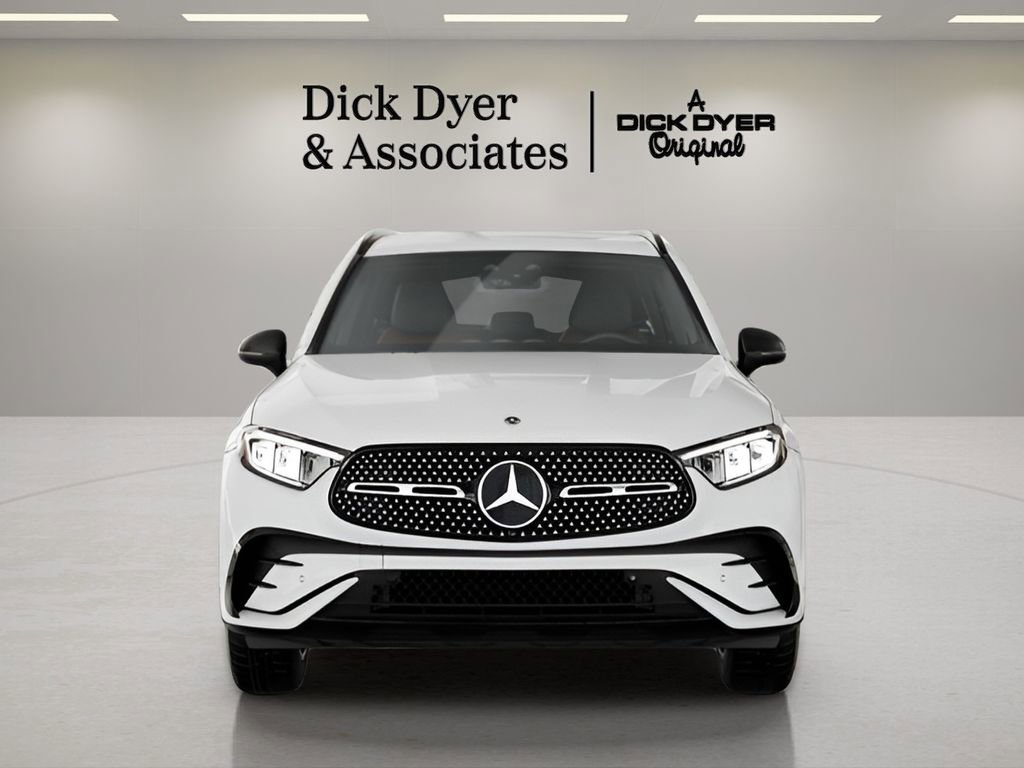 Used 2025 Mercedes-Benz GLC 300 image 31