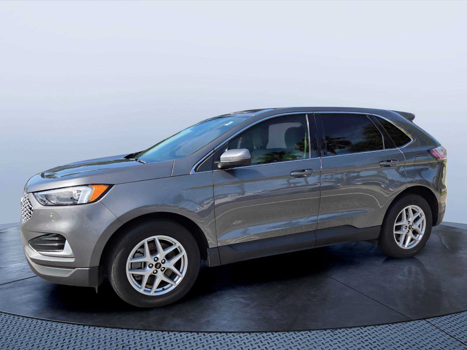 Used 2024 Ford Edge SEL AWD/4WD image 13
