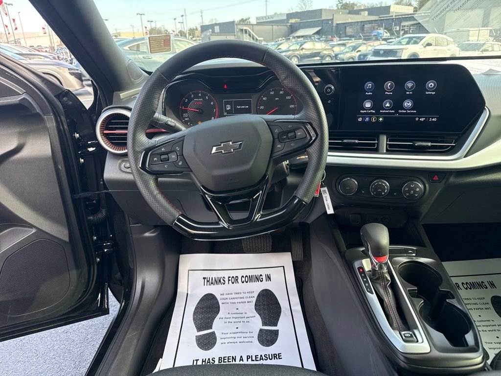 Used 2025 Chevrolet Trax RS w/ Driver Confidence Package image 13