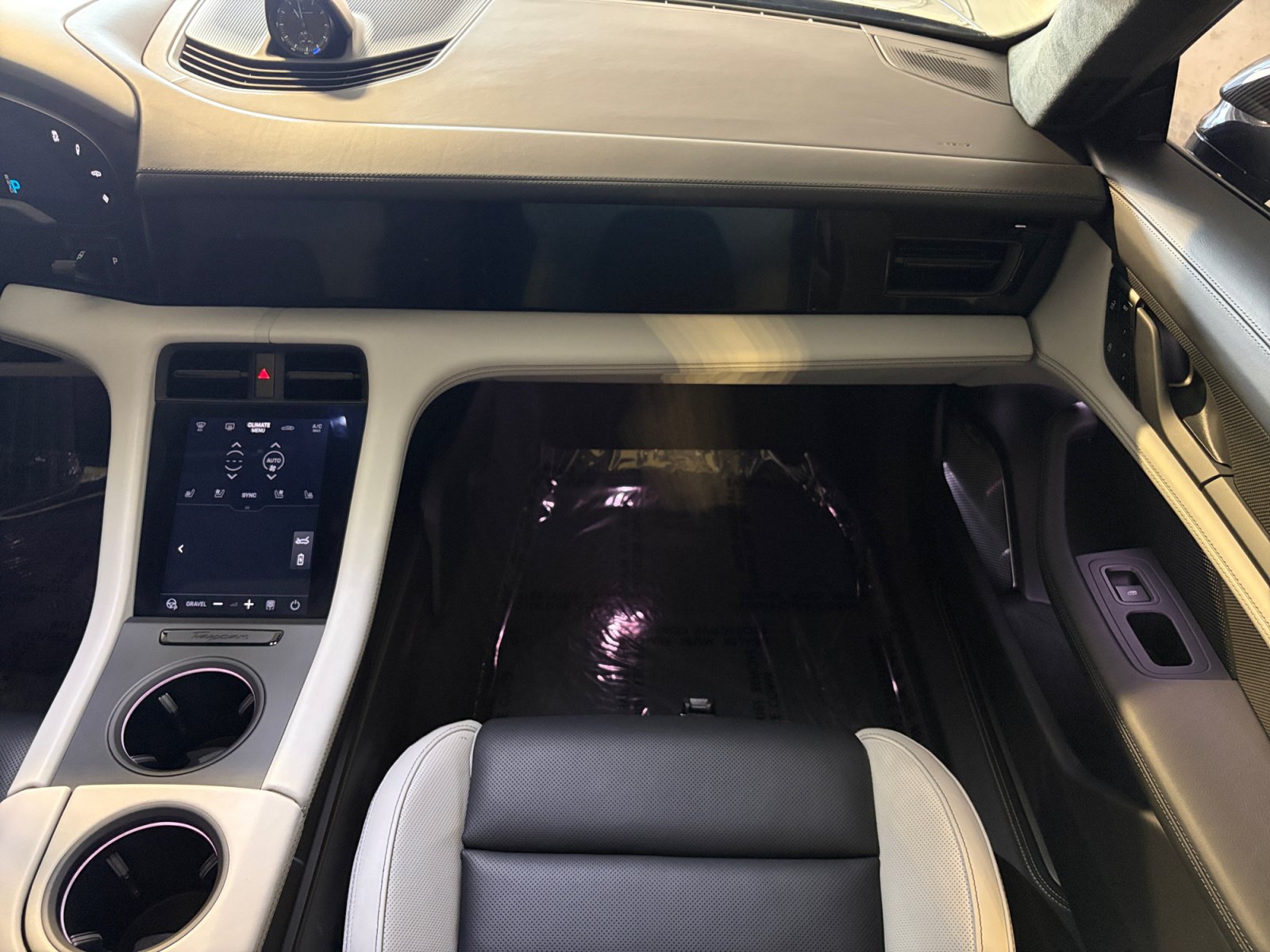 Certified 2023 Porsche Taycan Turbo S AWD/4WD image 25