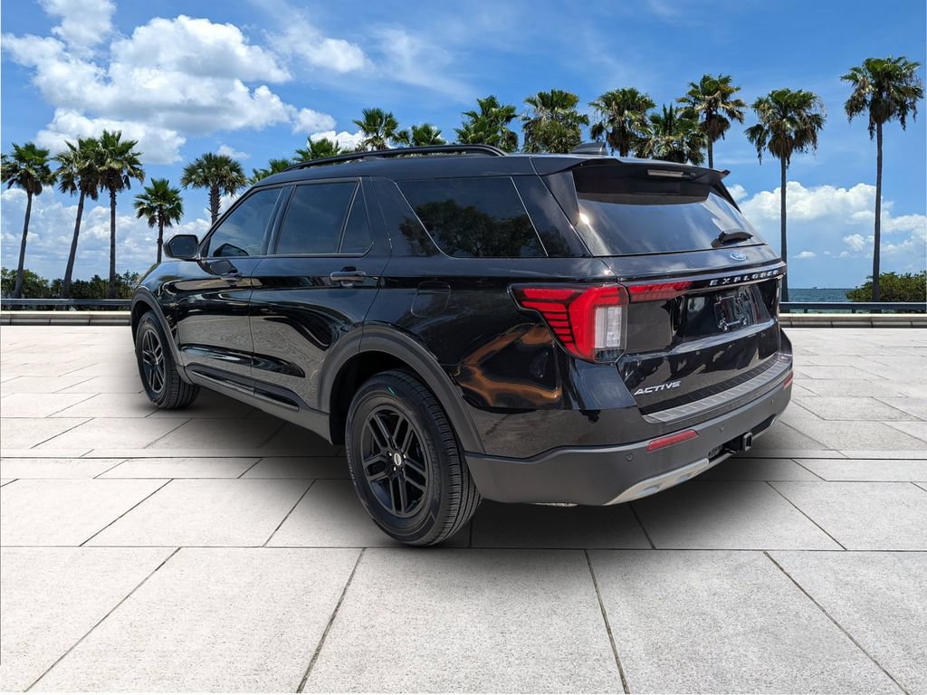 Used 2026 Ford Explorer Active w/ Active Comfort Package RWD image 6