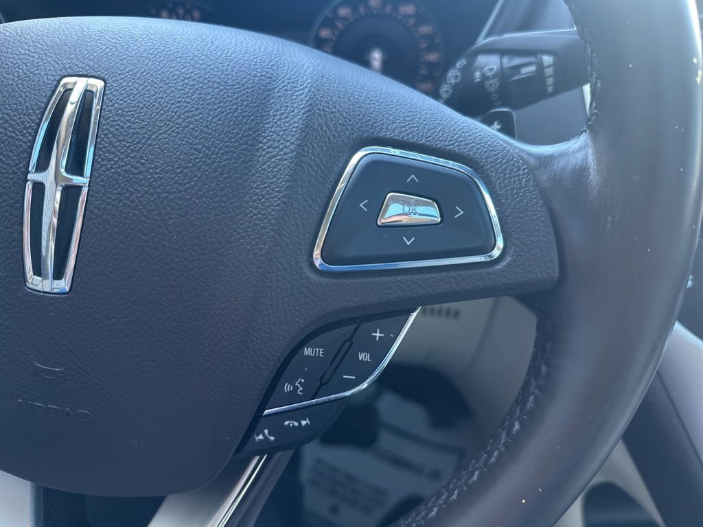 Used 2016 Lincoln MKC Reserve image 22