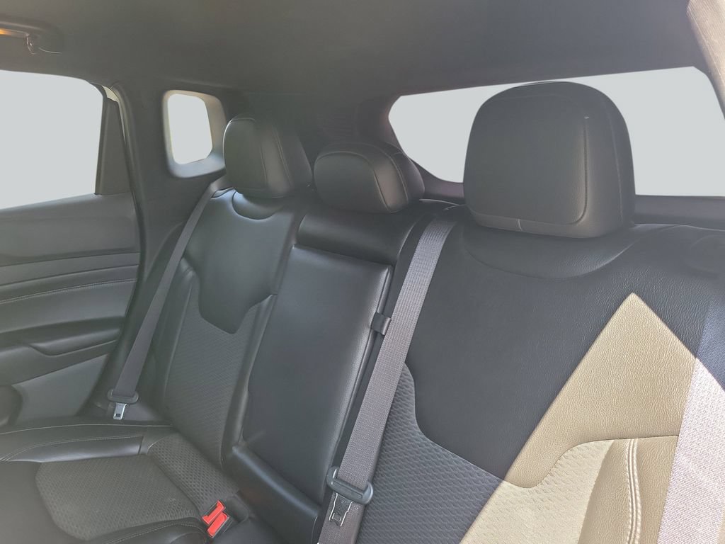 Used 2022 Jeep Compass Latitude w/ Convenience Group AWD/4WD image 28