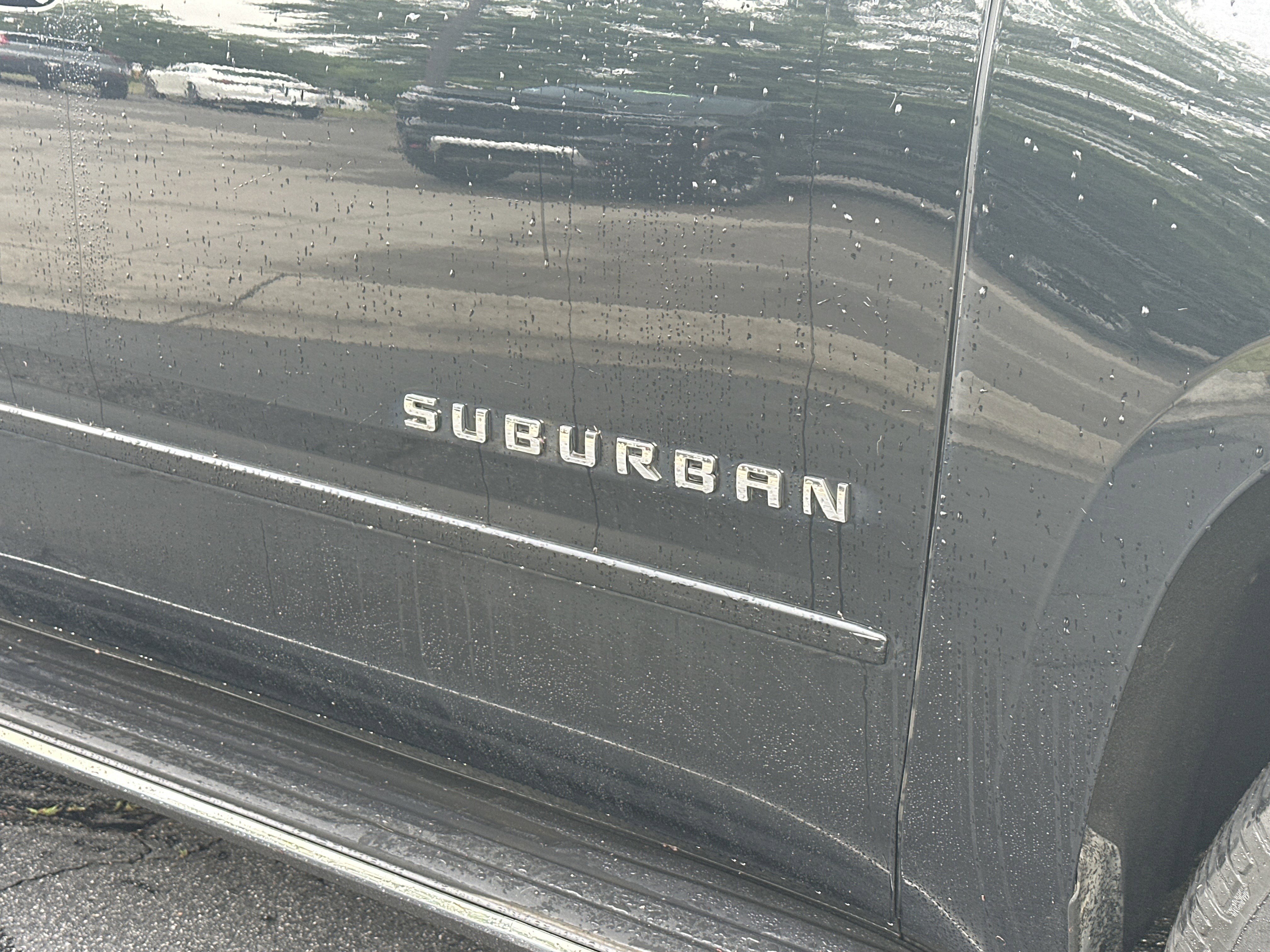Used 2020 Chevrolet Suburban Premier AWD/4WD image 10