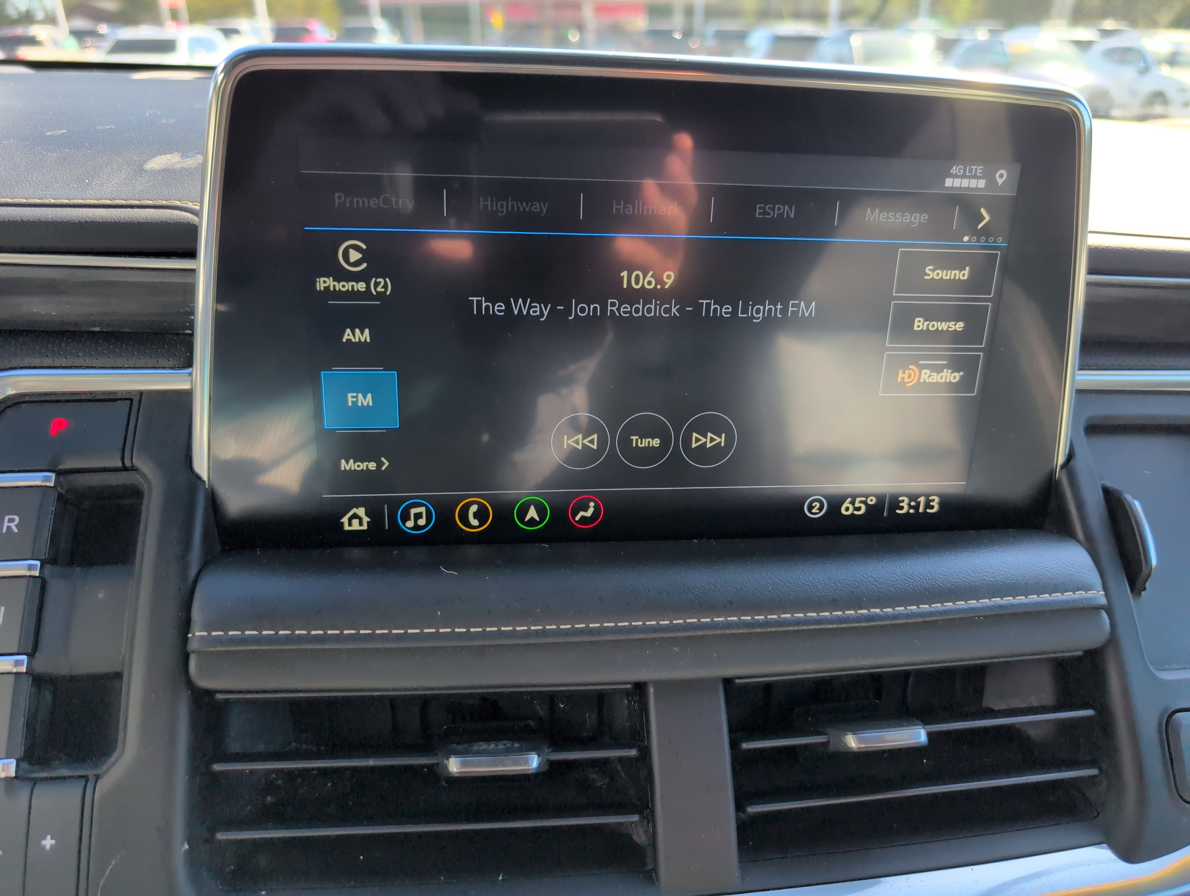 Used 2021 GMC Yukon XL SLT w/ SLT Luxury Plus Package image 25