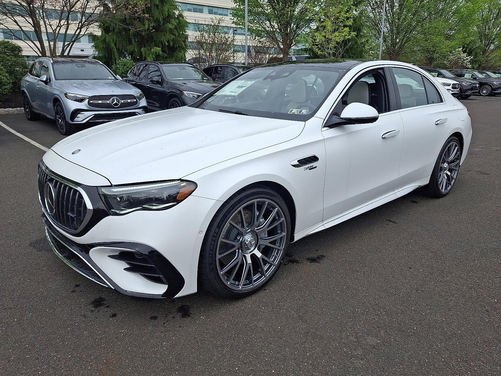 New 2026 Mercedes-Benz E 53 AMG e 4MATIC Sedan image 3