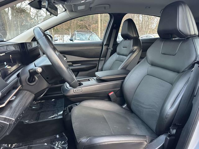 Used 2023 Nissan Ariya AWD image 13