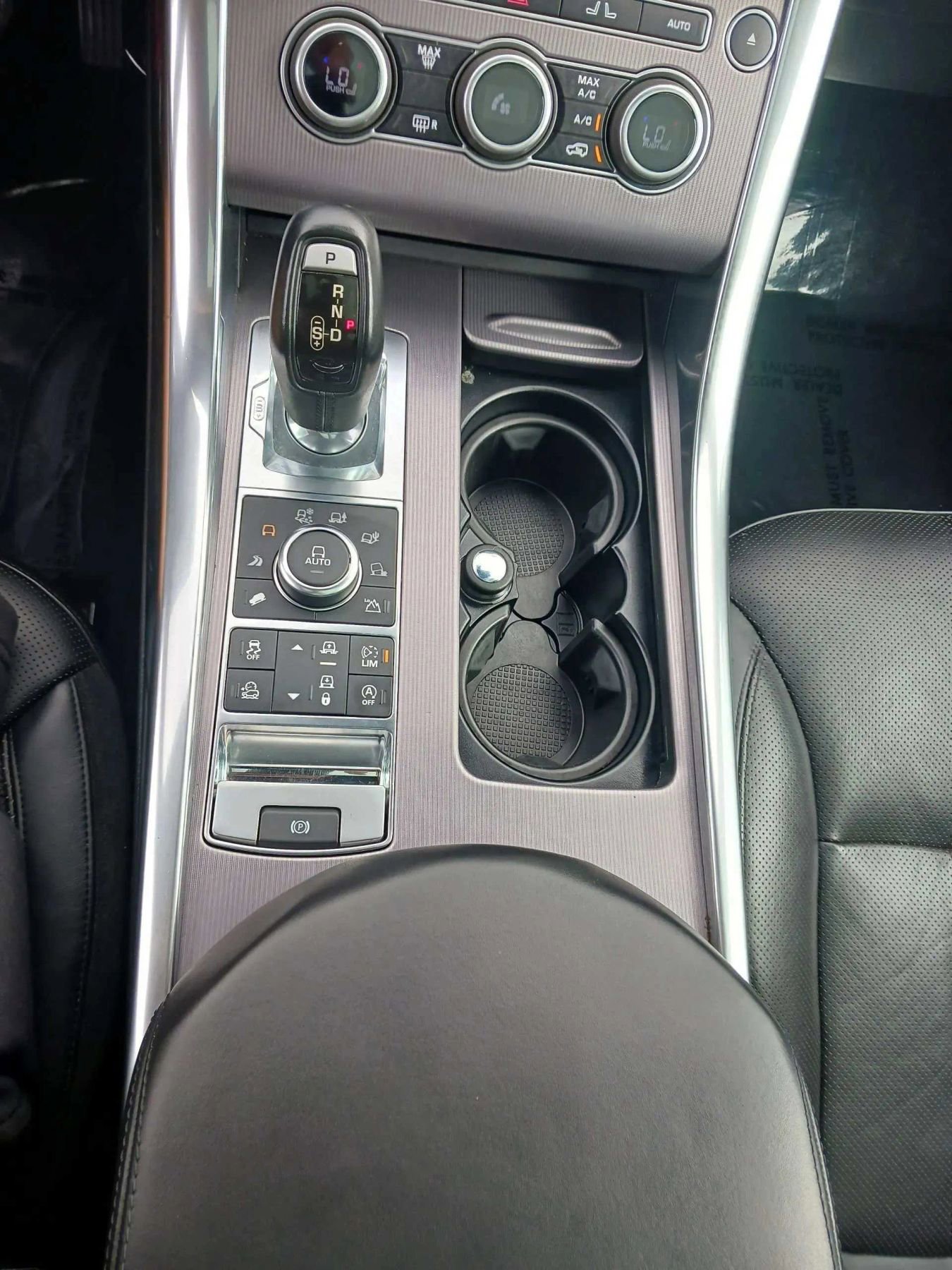 Used 2017 Land Rover Range Rover Sport Supercharged image 24