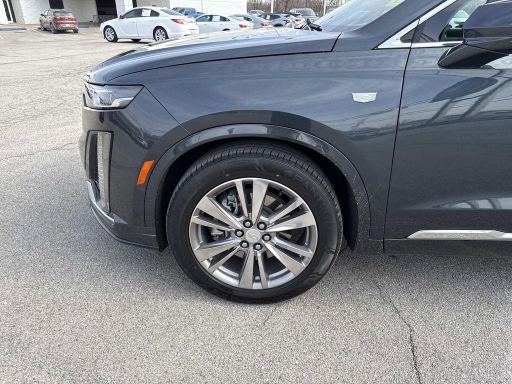 Used 2023 Cadillac XT6 Premium Luxury FWD image 34