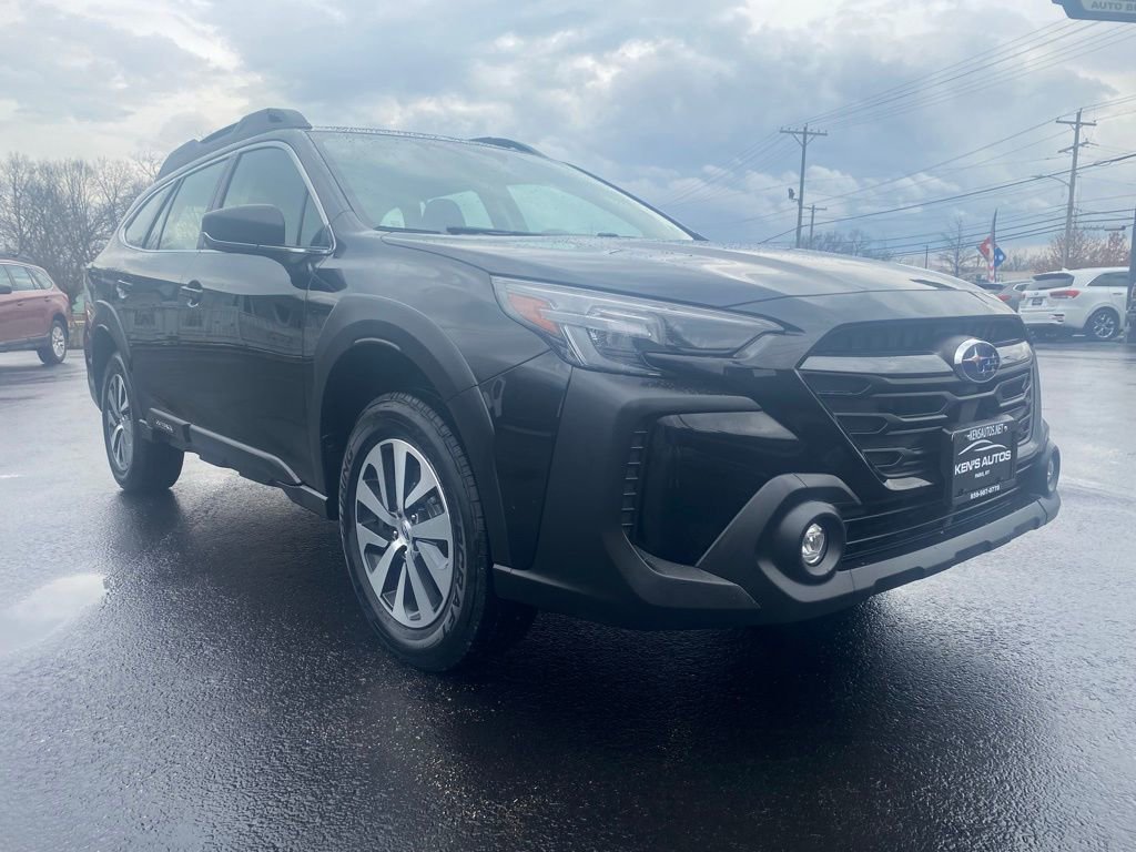 Used 2023 Subaru Outback 2.5i image 3