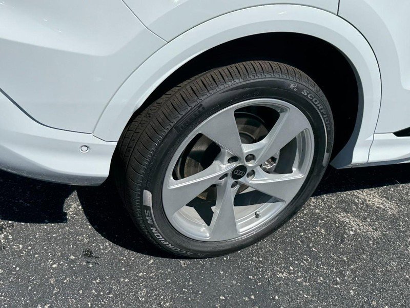New 2025 Audi Q5 Premium Plus image 4