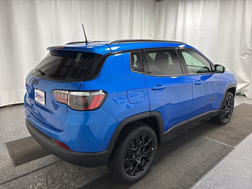 New 2026 Jeep Compass Latitude image 4