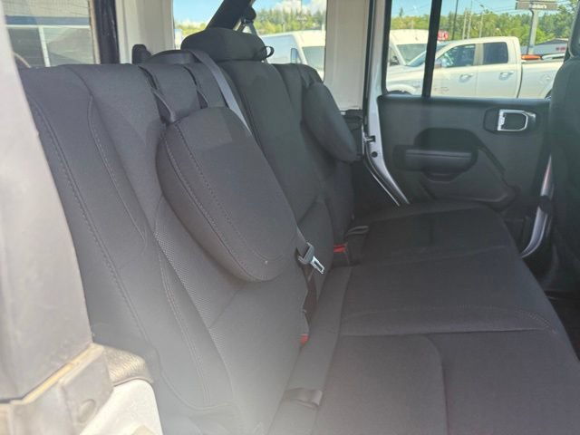 Used 2023 Jeep Wrangler Unlimited w/ Cold Weather Group AWD/4WD image 12