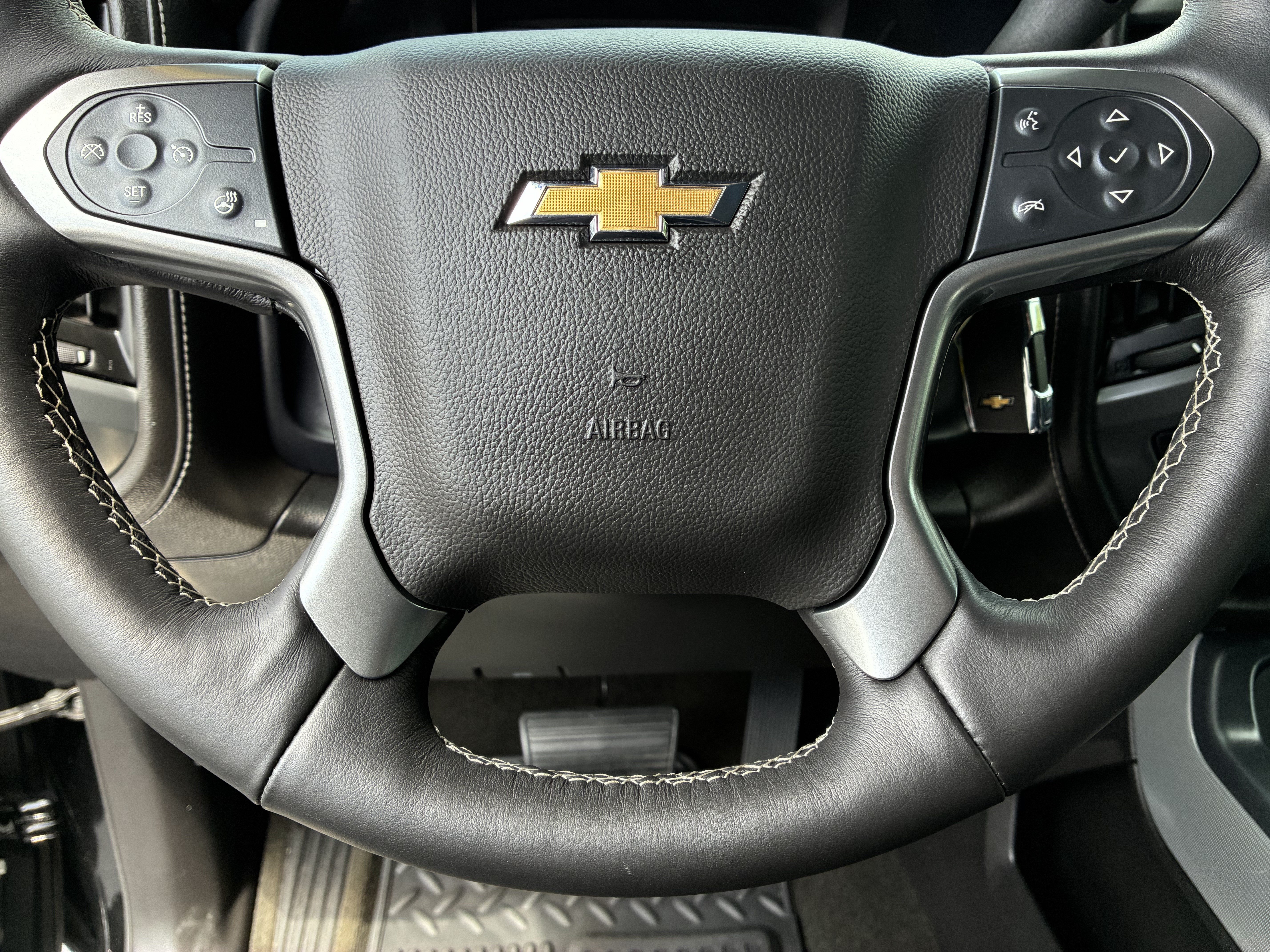 Used 2015 Chevrolet Silverado 2500 LTZ AWD/4WD image 28