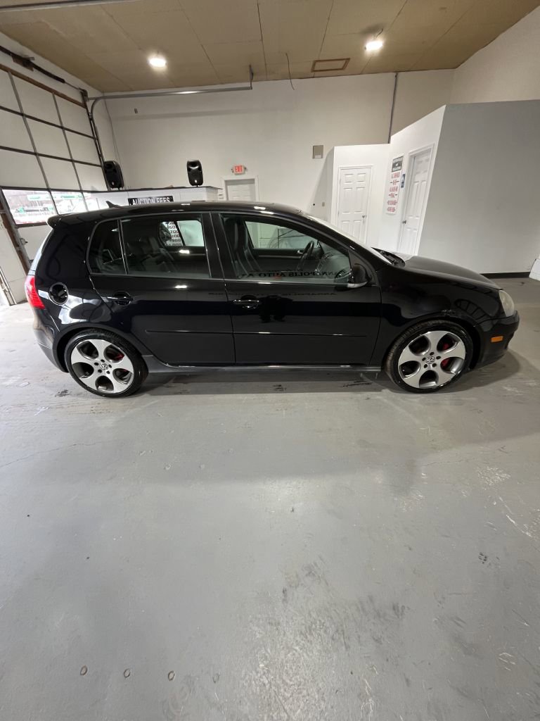 Used 2009 Volkswagen GTI 4-Door image 2