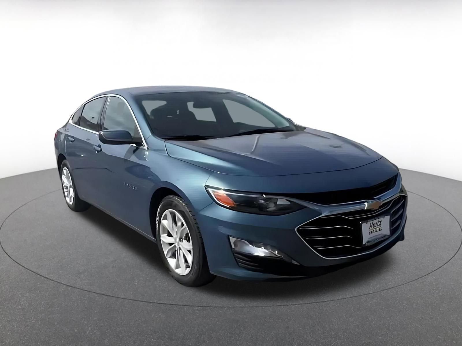 Used 2024 Chevrolet Malibu LT image 3