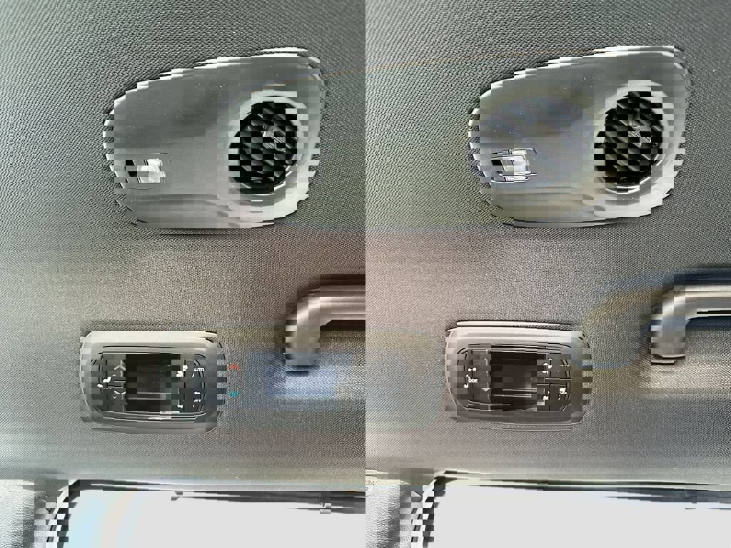 New 2026 Chrysler Pacifica Select image 32