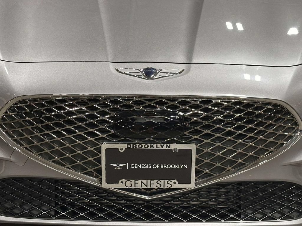 Used 2023 Genesis G70 2.0T AWD/4WD image 8