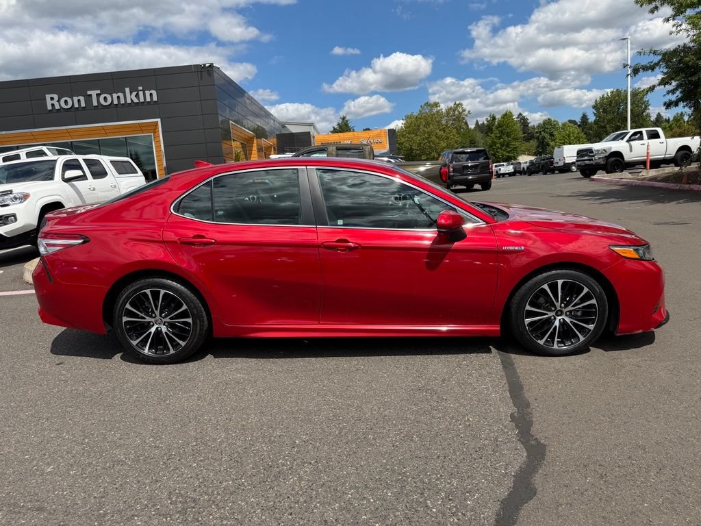 Used 2020 Toyota Camry SE FWD image 8