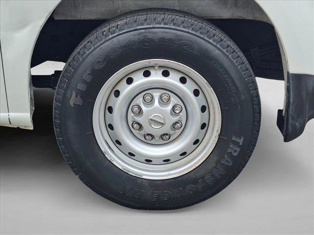 Used 2018 Nissan NV 3500 S image 21