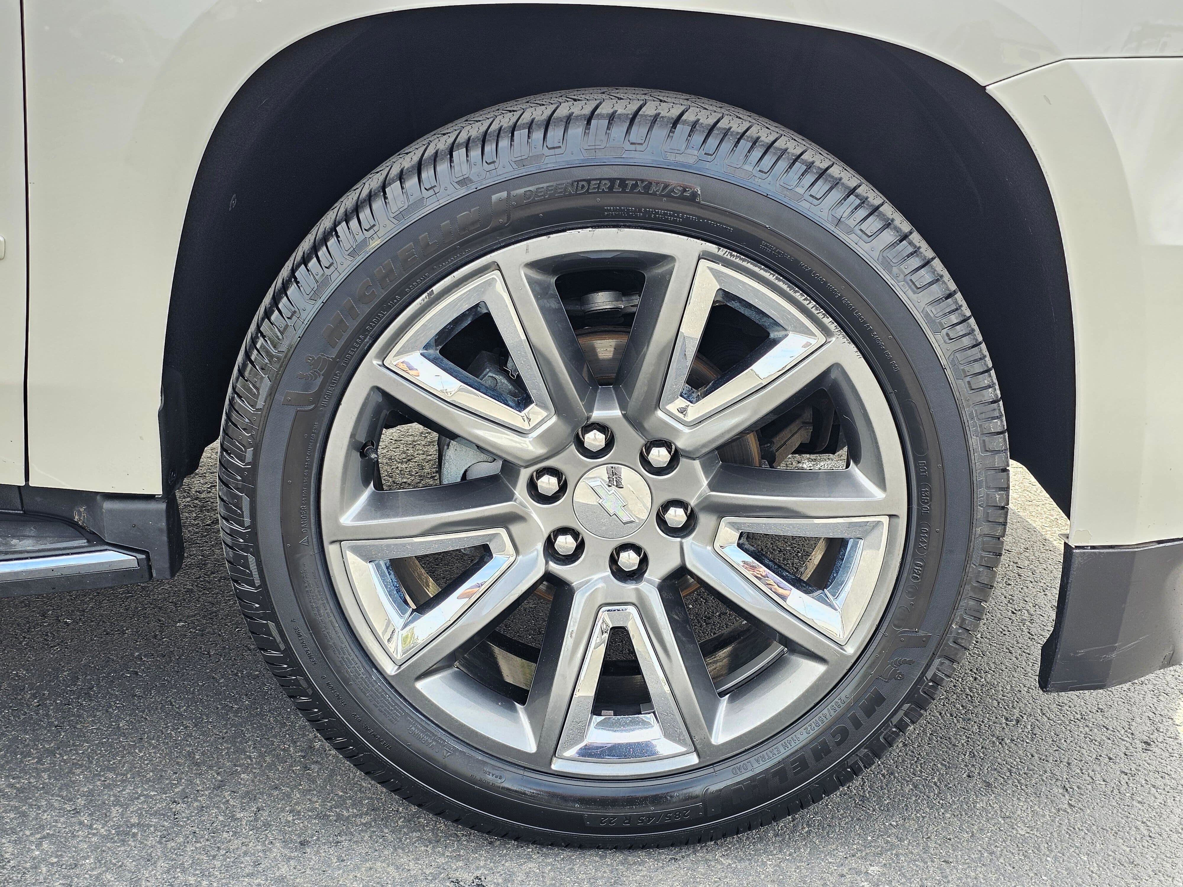 Used 2015 Chevrolet Tahoe LTZ AWD/4WD image 9