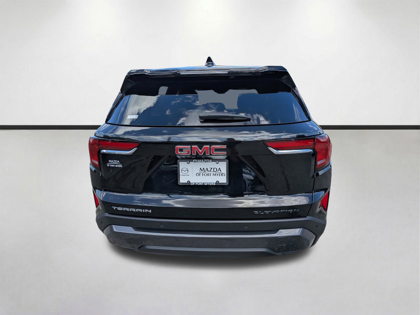 Used 2025 GMC Terrain Elevation FWD image 5