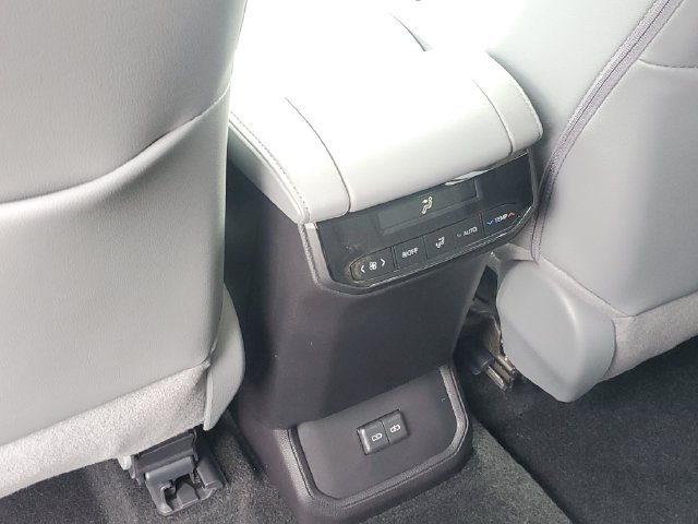 New 2026 Toyota Highlander XLE AWD/4WD image 12